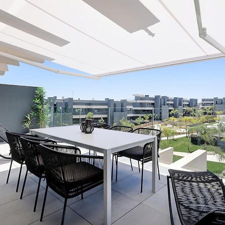 The Golden Oasis Penthouse Apartment เอสเตโปนา ภายนอก รูปภาพ