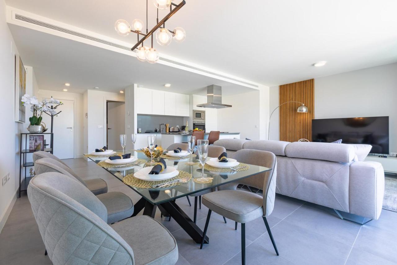 The Golden Oasis Penthouse Apartment เอสเตโปนา ภายนอก รูปภาพ