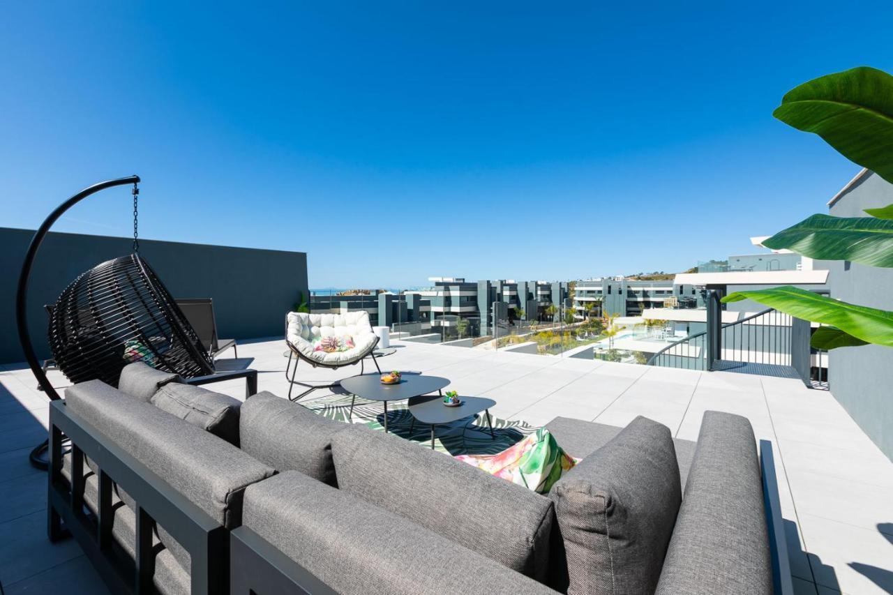 The Golden Oasis Penthouse Apartment เอสเตโปนา ภายนอก รูปภาพ