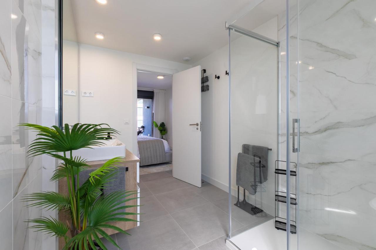 The Golden Oasis Penthouse Apartment เอสเตโปนา ภายนอก รูปภาพ