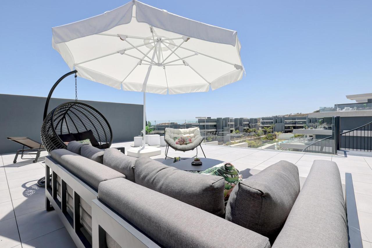 The Golden Oasis Penthouse Apartment เอสเตโปนา ภายนอก รูปภาพ